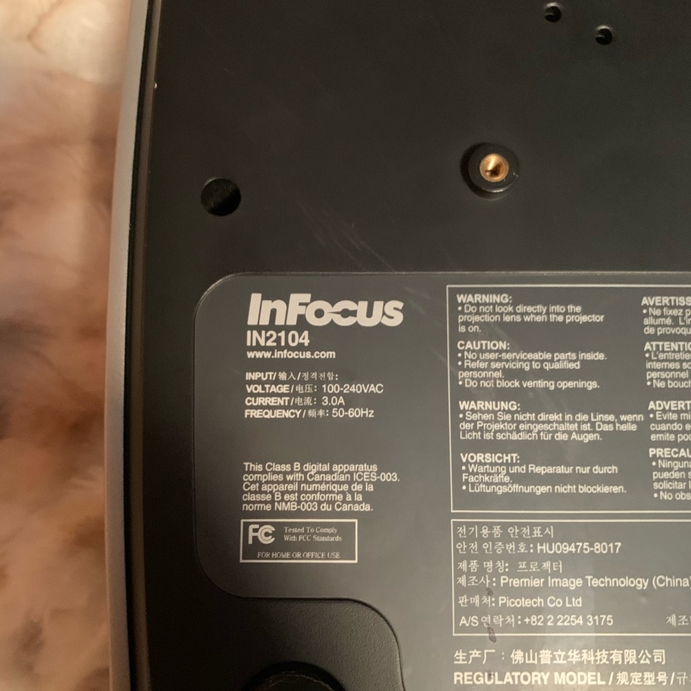 Projector - Picture 3 of 3